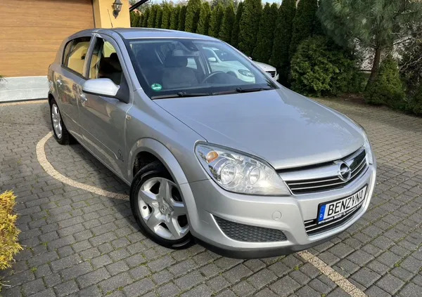 opel Opel Astra cena 14250 przebieg: 194000, rok produkcji 2007 z Łęczyca